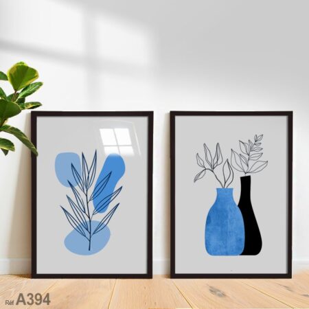 Vase bleu aux fleurs, lignes minimalistes, tableau moderne pour décoration murale, imprimé au Maroc.