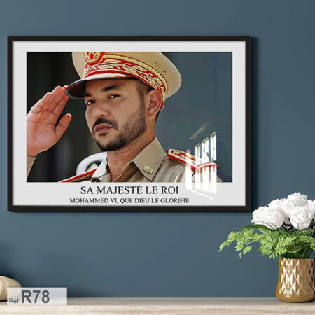 Portrait du Roi Mohammed en tenue militaire jeune, œuvre d'art décorative avec cadre élégant en bois, grand format