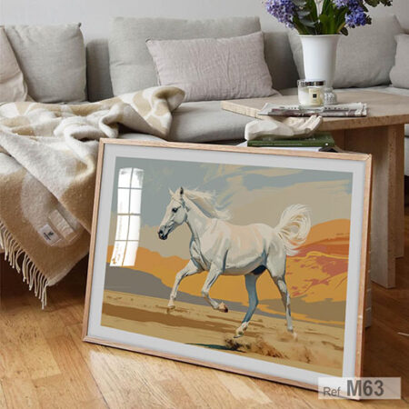Grande œuvre horizontale Cheval blanc dans un paysage, tableau décoratif à prix abordable, disponible au Maroc