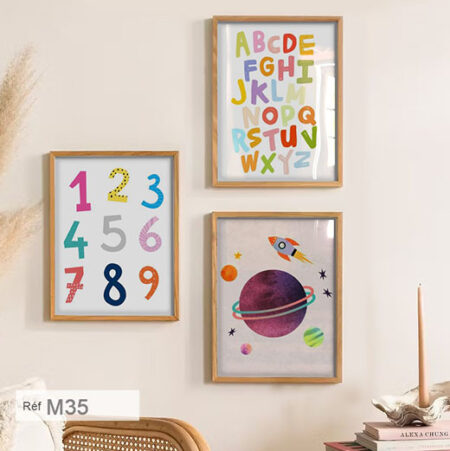 Trois œuvres pour la chambre d'enfant : lettres, apprentissage scolaire et cadre inspiré de planètes & mathématiques