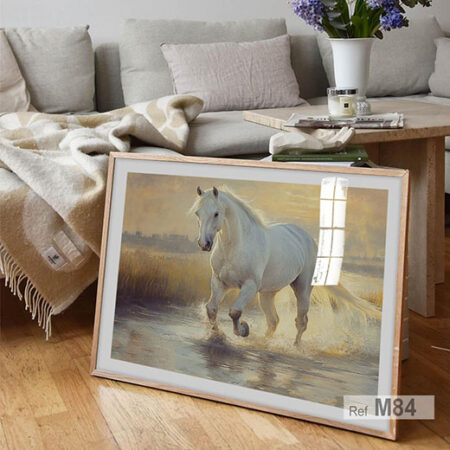 Cheval Blanc s'élance dans l'eau, entre nature et paysage, tableau mural décoratif cadré, vente à Oujda et tout le Maroc