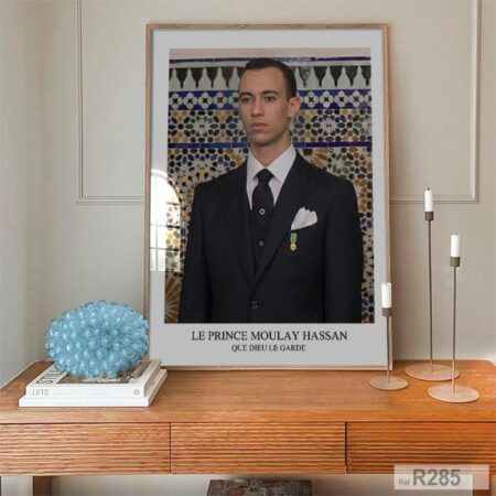 Photo Royale: Portrait encadré du Prince Moulay Hassan, Tableau décoration murale au Maroc - Achat en ligne