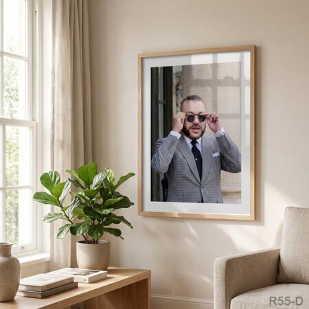 Portrait jeune Roi Mohammed VI : Tableau décoratif pour bureau & séjour, grande format cadre doré ou noir لوحة صاحب الجلالة الشاب 
