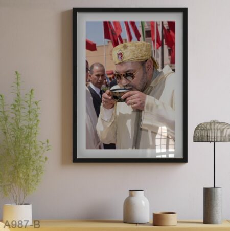 Tableau décoratif - Roi Mohamed 6 buvant du lait & des dattes لوحة الملك محمد السادس يشرب حليب مع تمر