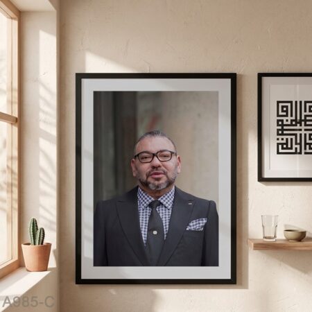 Portrait du Roi Mohammed VI en costume élégant style moderne, Tableaux décoratifs maison & bureau pas cher